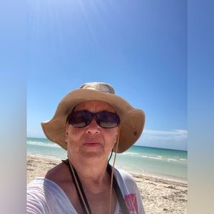 Meet your Posher, Carol